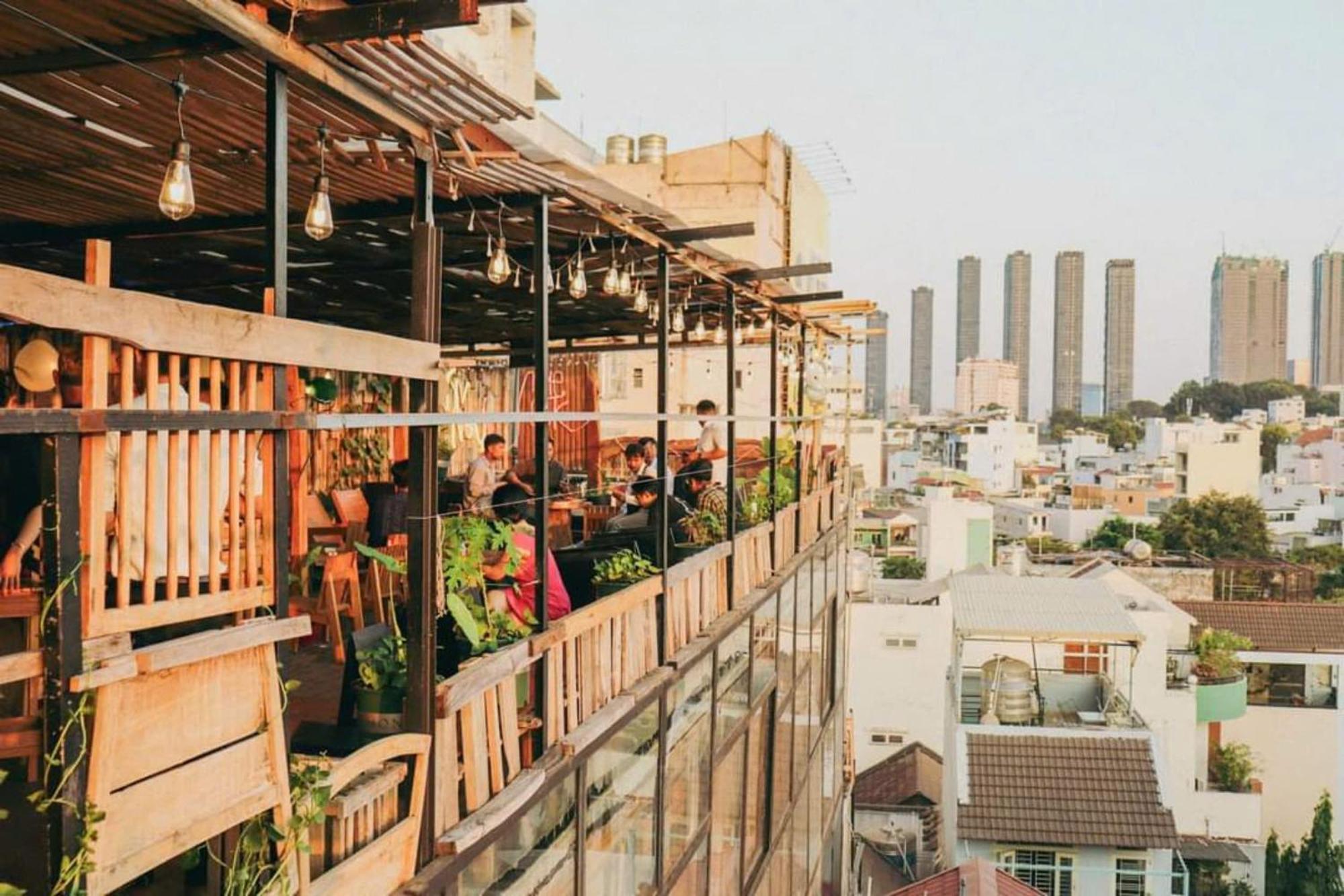 The Gk House Hostel, Ecolliving, Central City, Natural Wooden, Chill View Rooftop, Restaurant And Cocktail Bar Ho Chi Minh Zewnętrze zdjęcie