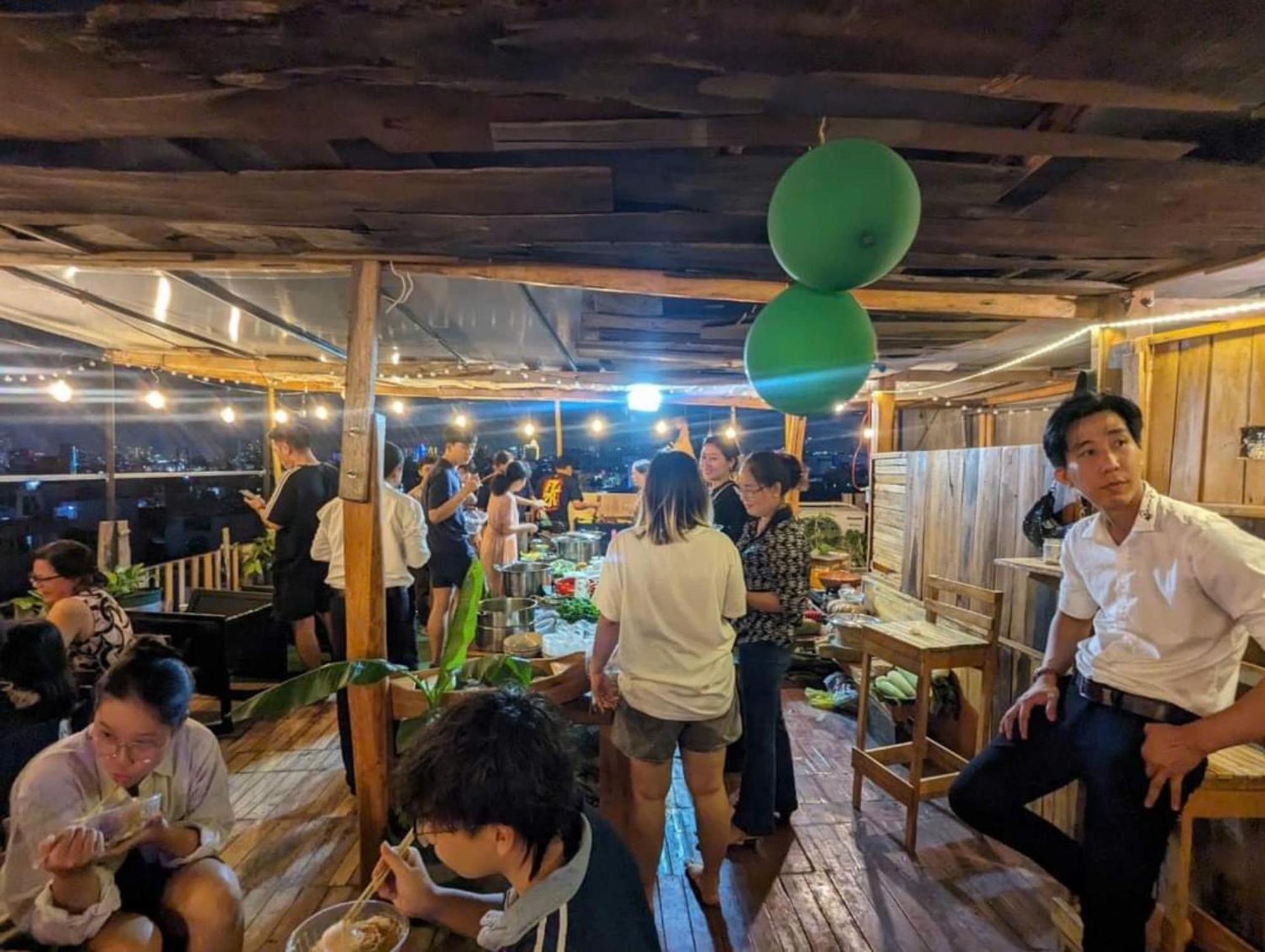 The Gk House Hostel, Ecolliving, Central City, Natural Wooden, Chill View Rooftop, Restaurant And Cocktail Bar Ho Chi Minh Zewnętrze zdjęcie